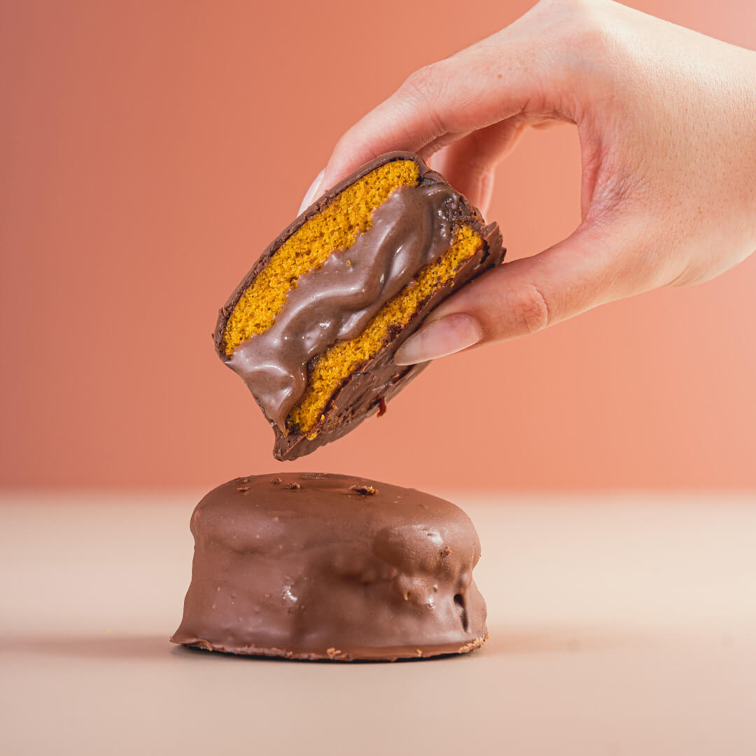 LANÇAMENTO - Bolinho de Cenoura Fit – Sem Açúcar e Proteico (100g)